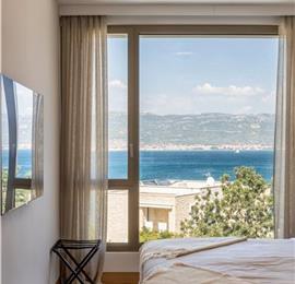 4 Bedroom Luxury Villa with Heated Pool and boat mooring, Ciovo near Trogir – Sleeps 8